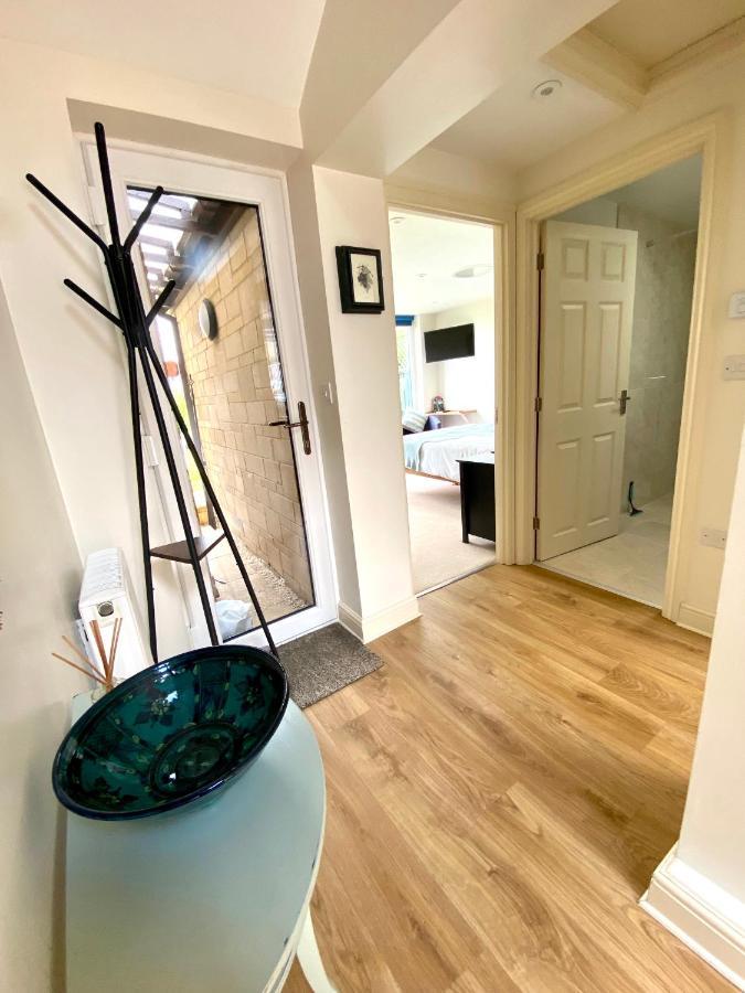 A Secluded Self Contained Country Suite With A View - Parking, Easy Access To Bath Corsham Exterior photo